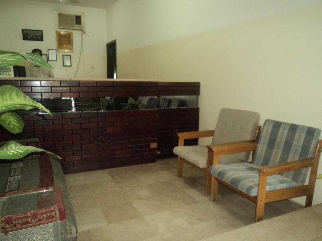 Al Nasr Hotel *